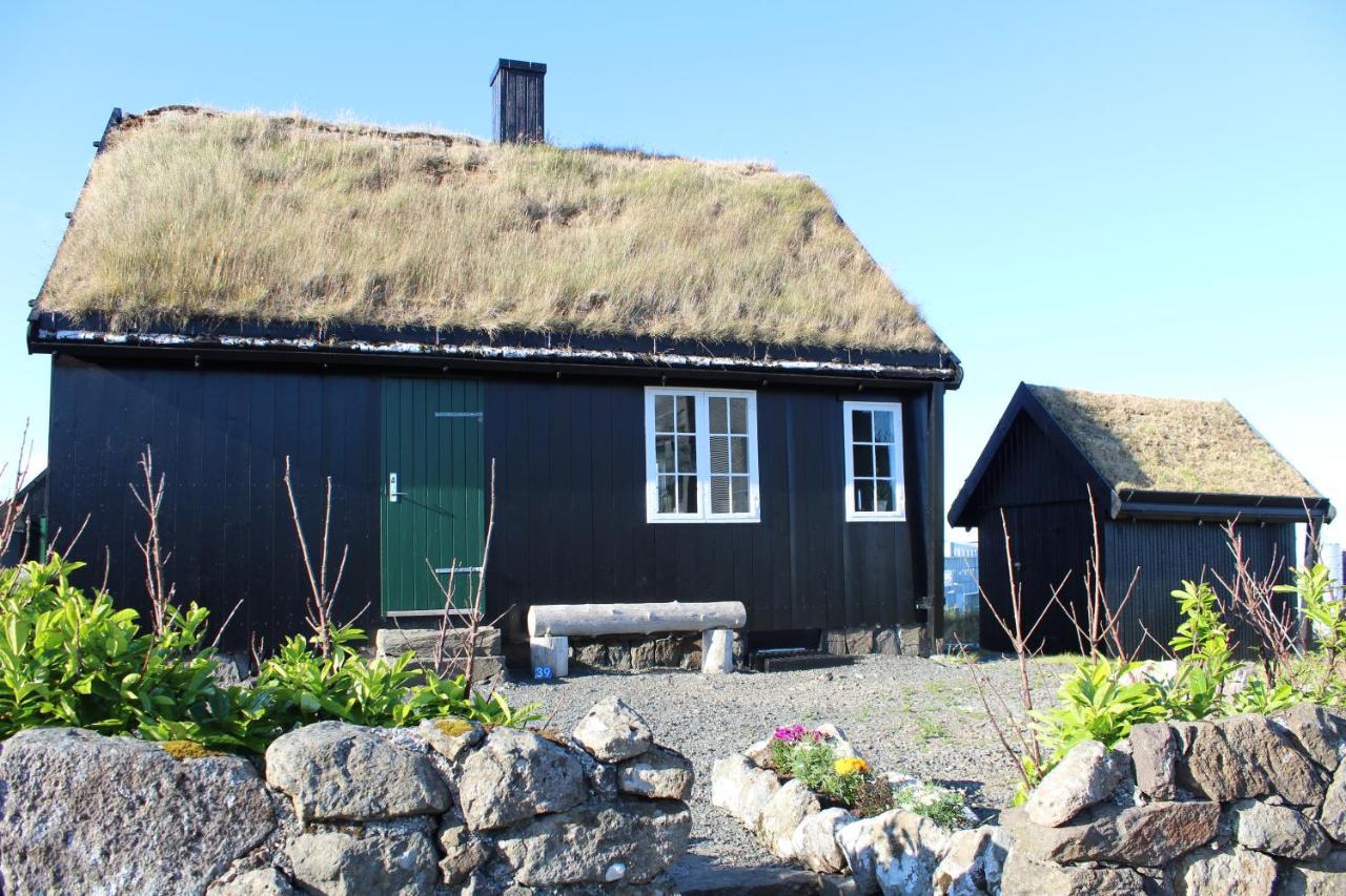 Traditional Faroese House In Torshavns City Center Екстериор снимка