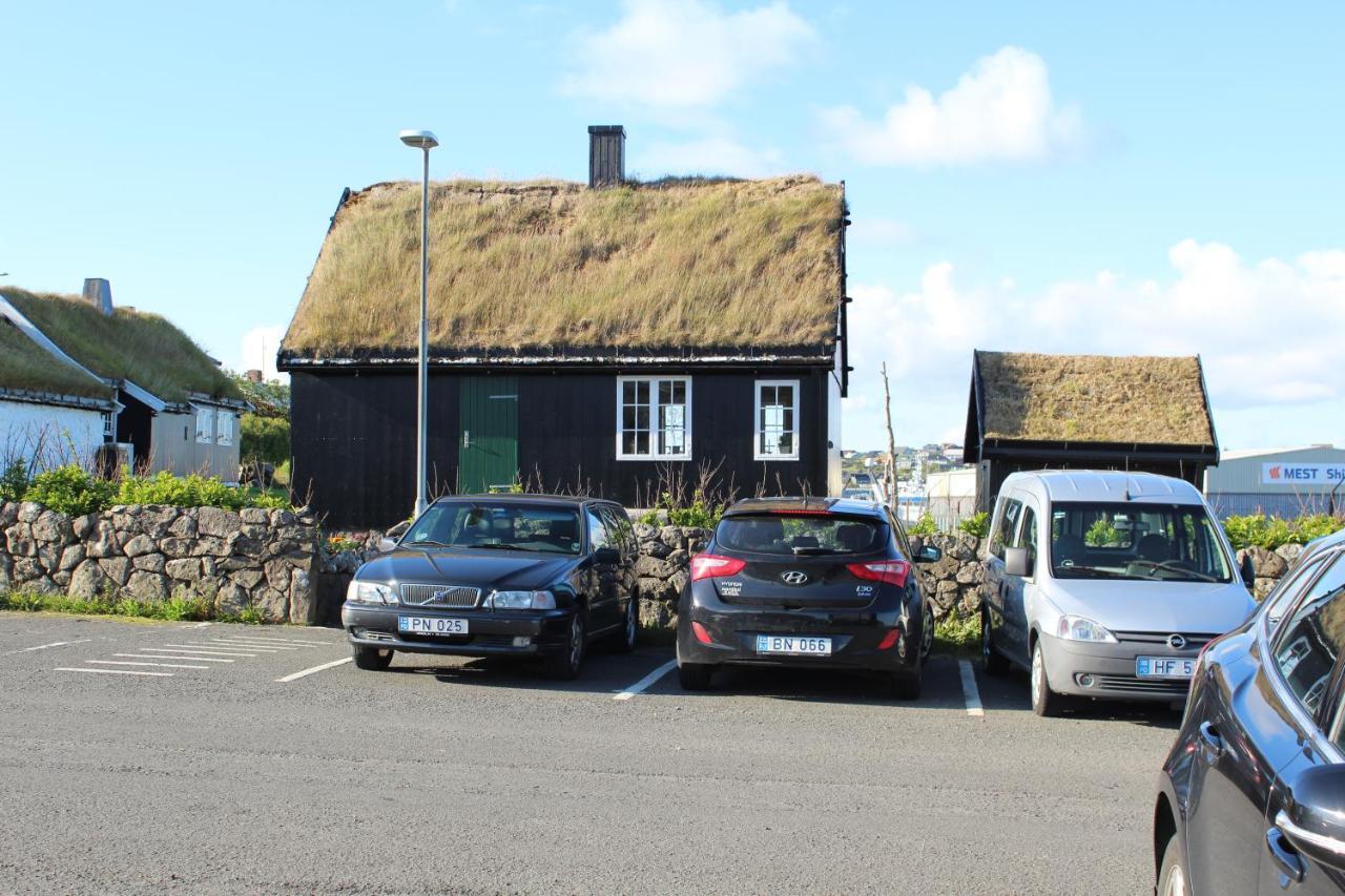 Traditional Faroese House In Torshavns City Center Екстериор снимка